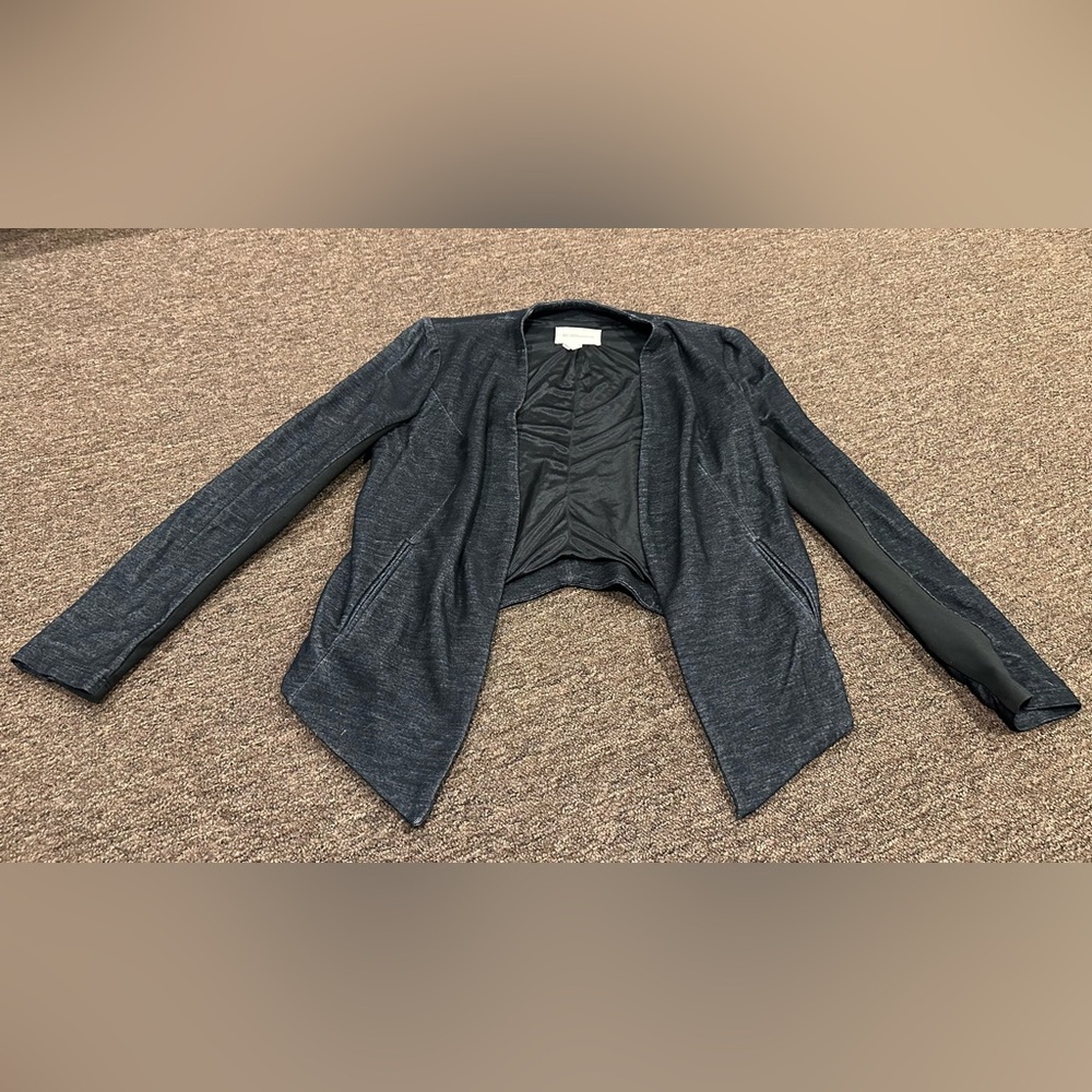 EUC BCBG L open cardigan women's sweater jacket sporty casual gorgeous comfy